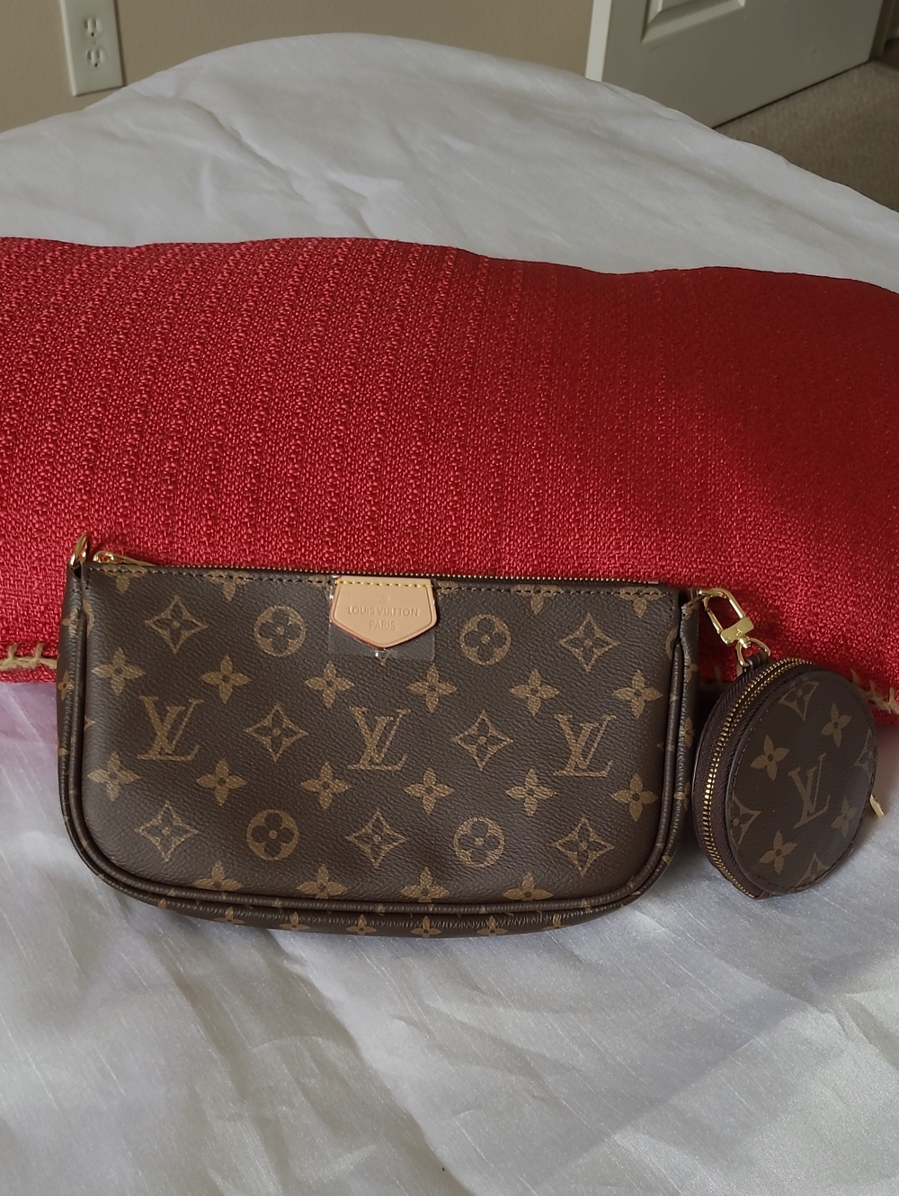 Louis Vuitton Look-A-Like Brown Monogram Crossbody with Gold Hardware - Picture 2 of 12